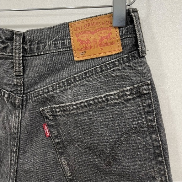 Levi’s 501 Denim Shorts Slashed Black Distressed Frayed Hem Cotton Button Fly 25 - Picture 6 of 10